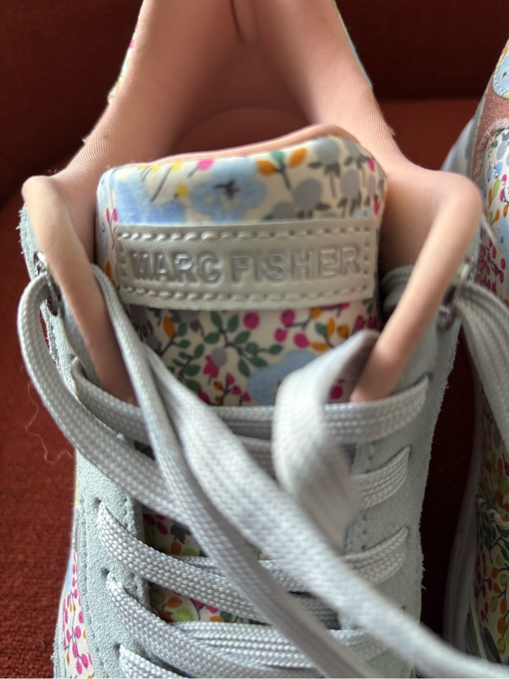 Marc Fisher Elesa Sneakers - Like NEW - Size 7.5 - Picture 8 of 10